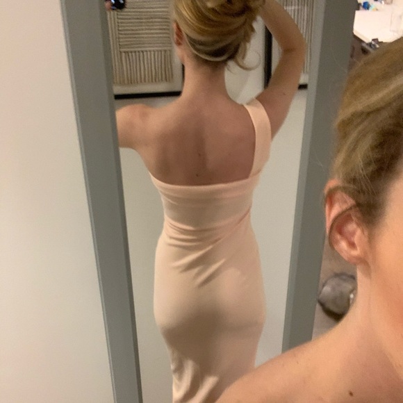 Nasty Gal Blush one shoulder tight maxi with slit - Picture 3 of 11